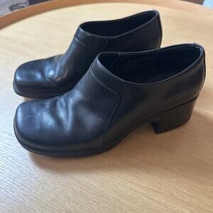 Clarks | Size 7.5 Black Varick Leather Square Toe Ankle Boots 90s Y2k